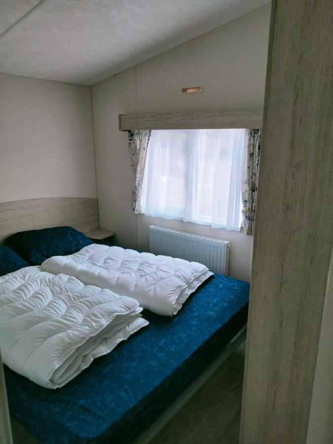 Bj Chalets - De Rug 1 - Vakantiepark Lauwersoog - Luxe Chalet Met Vaatwasser! Vroege Incheck! المظهر الخارجي الصورة
