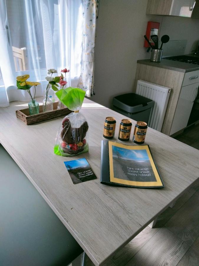 Bj Chalets - De Rug 1 - Vakantiepark Lauwersoog - Luxe Chalet Met Vaatwasser! Vroege Incheck! المظهر الخارجي الصورة