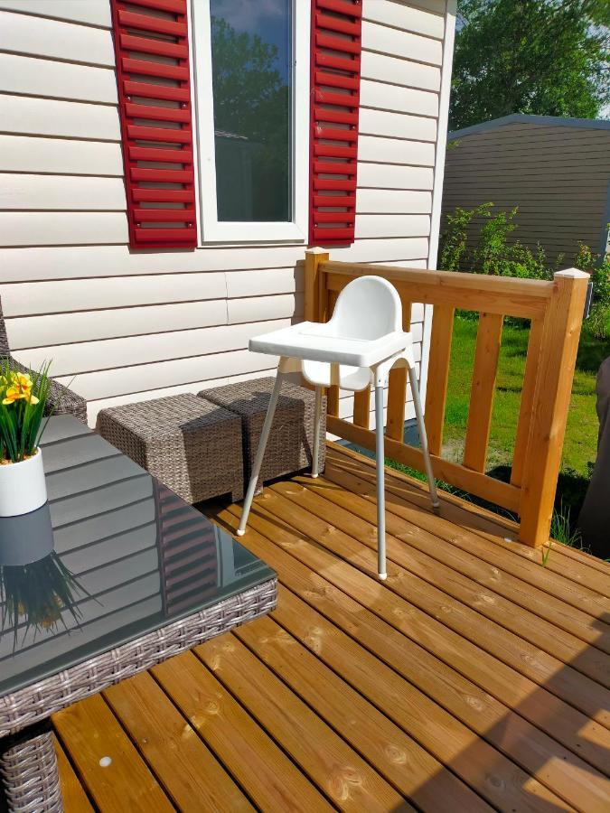 Bj Chalets - De Rug 1 - Vakantiepark Lauwersoog - Luxe Chalet Met Vaatwasser! Vroege Incheck! المظهر الخارجي الصورة